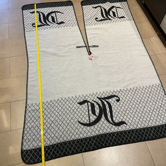 Juicy Couture Black/Gray Shawl/Wrap/Cape - ONE SIZE - Picture 12 of 12